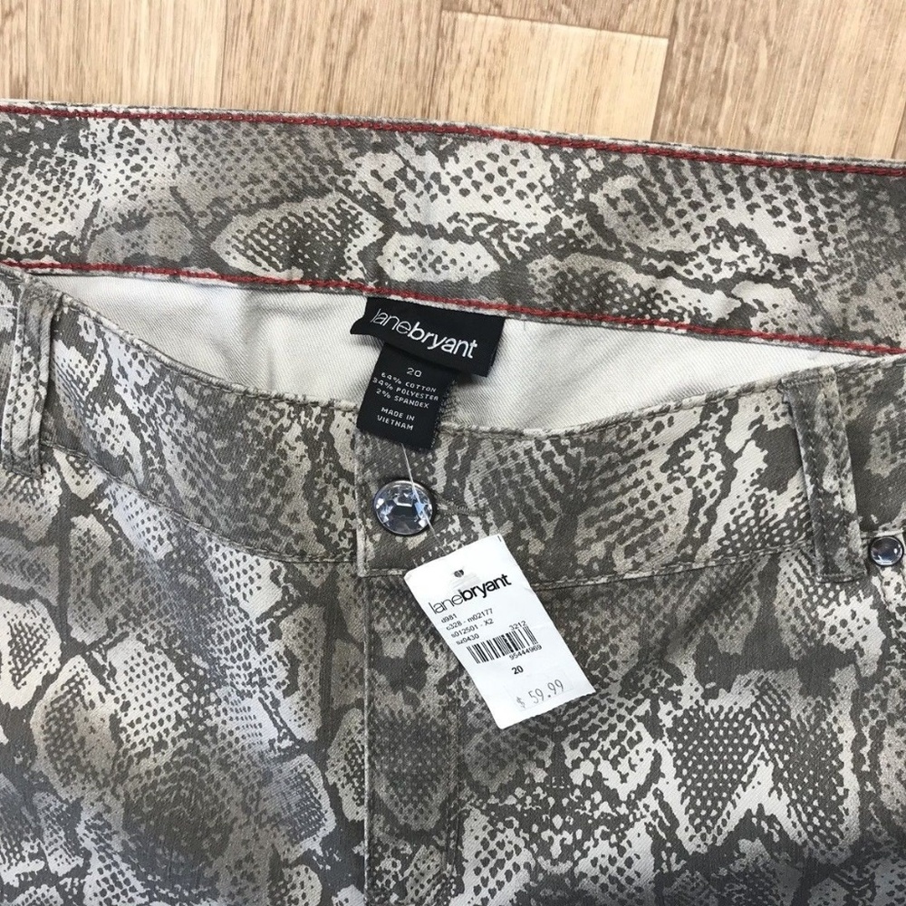 Lane Bryant slight taper Jeans Size 20 40x30 snake - Picture 7 of 7
